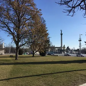 Heroes' Ii Budapesta