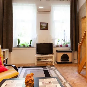Happy Turtle Apartman