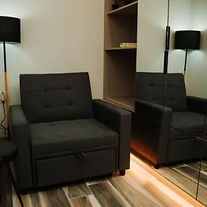blackhaus-family-and-friends-deluxe-apartment.hotels-of-thessaloniki.com/